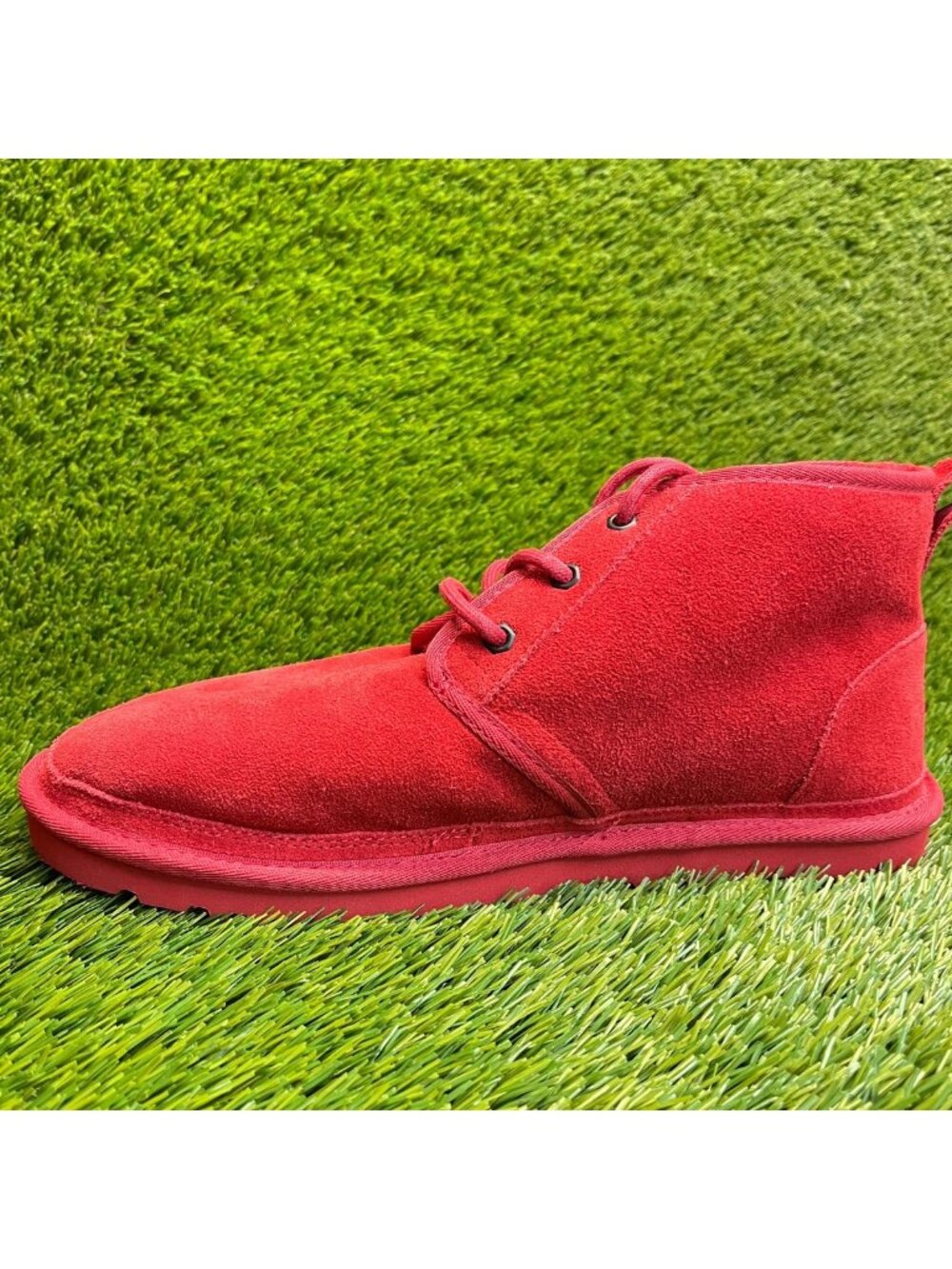 UGG‎ Neumel Mens Size 10 Red Casual Classic Outdoor Suede Lace-Up Chukka Boots